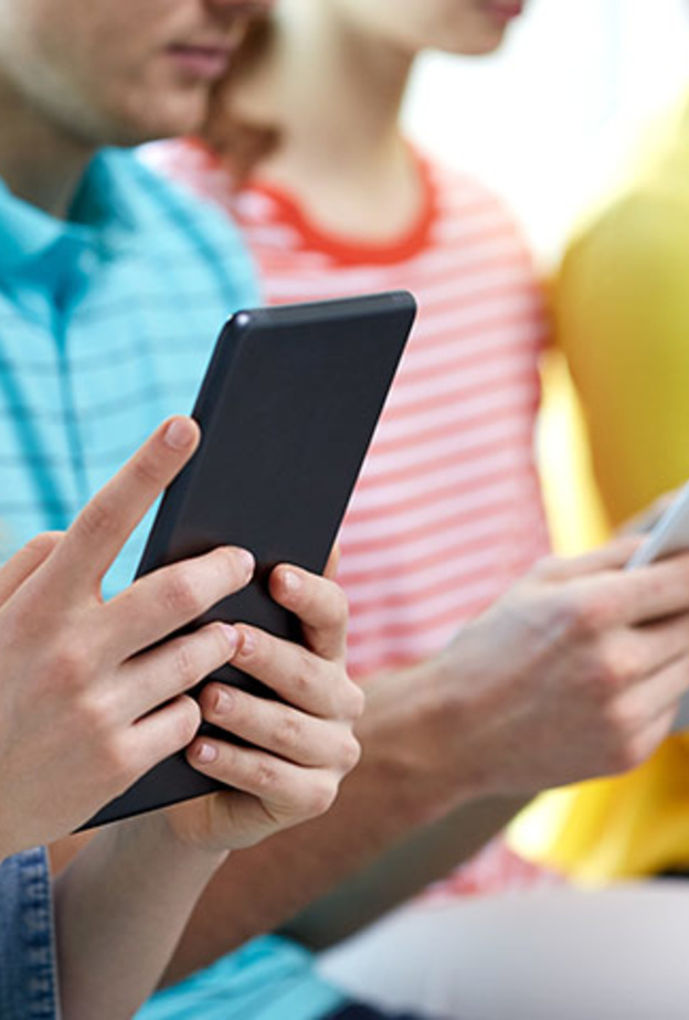  مواقع التواصل تؤثر على صحة المراهقين