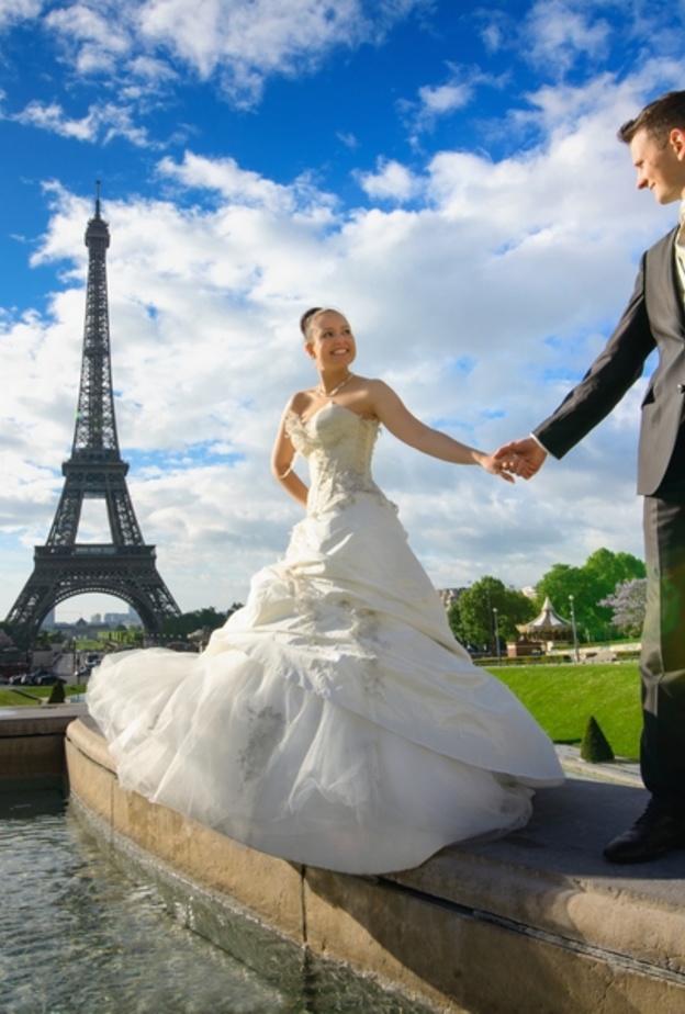 شهر عسل حالم في باريس - برج ايفل