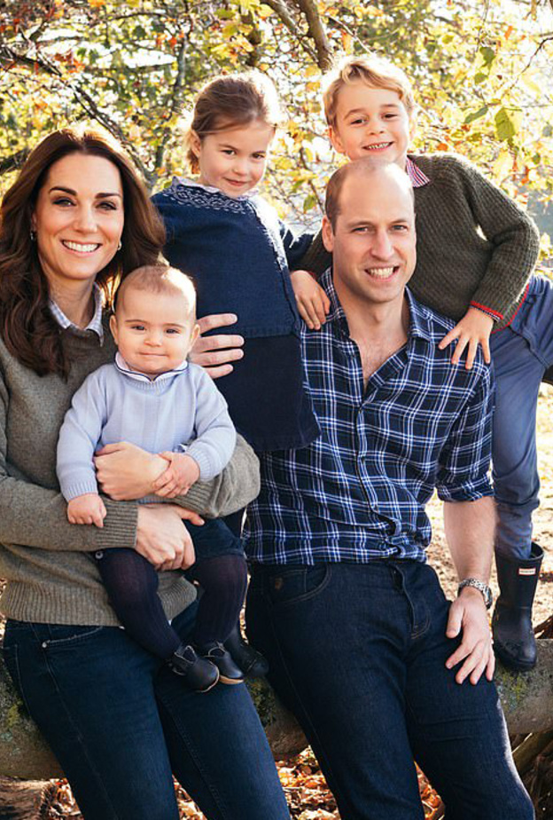 بطاقة التهنئة الخاصة بعائلة كمبريدج بمناسبة العام الجديد