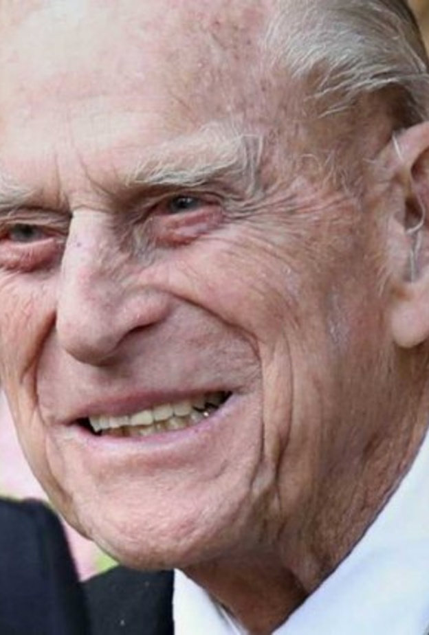 الشرطة تحرس مدخل مستشفى الملك إدوارد السابع