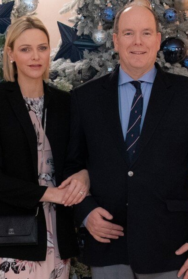 أمير وأميرة موناكو يزوران مستشفى الأميرة غريس بمناسبة أعياد الميلاد