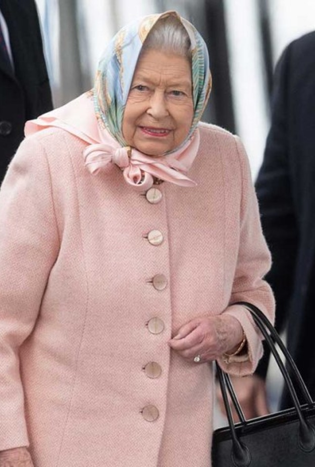 ملكة بريطانيا تصل إلى ساندرينجهام استعدادا لبدء عطلة رأس السنة