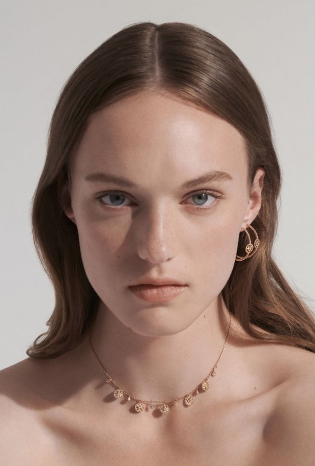 تصاميم حسّية رائعة في مجموعة Rose des vents من Dior