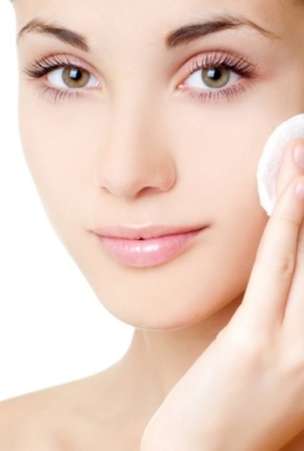 ازالة المكياج