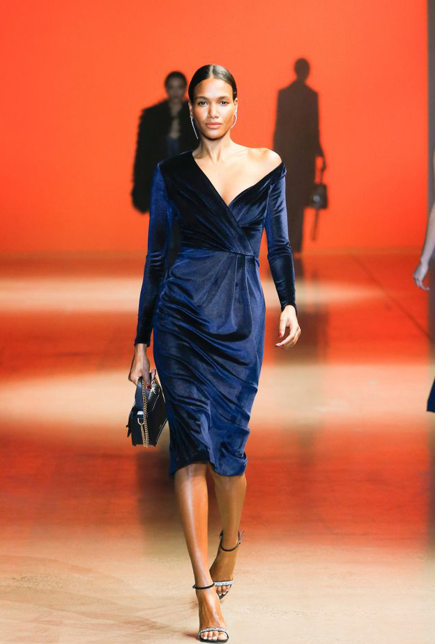 فستان ميدي أبيض من16ARLINGTON