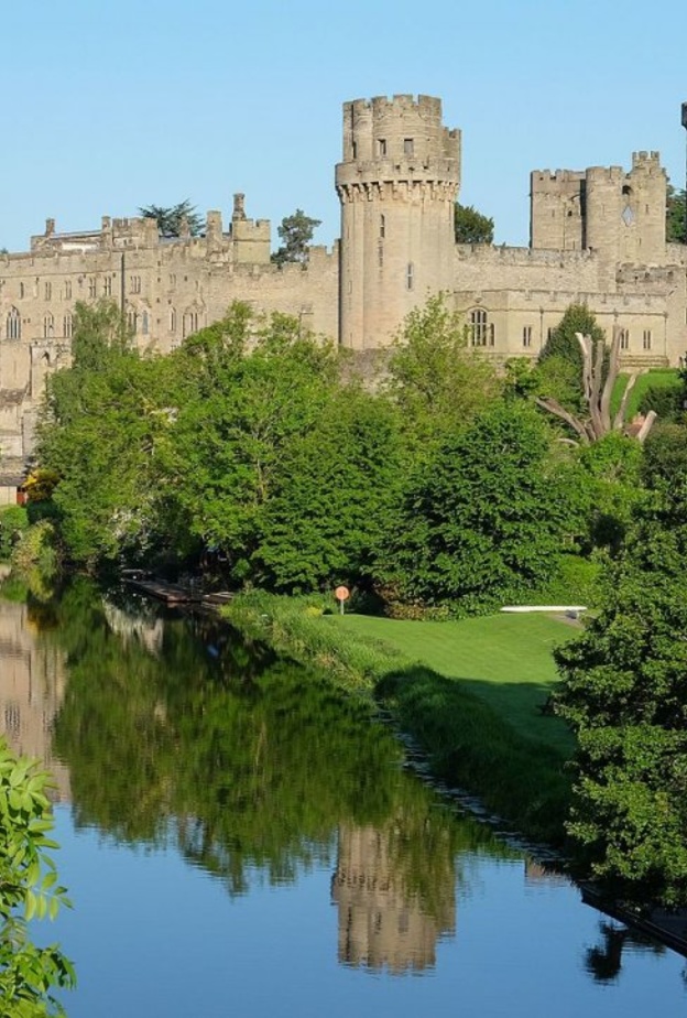 أحد مداخل قصر وندسور