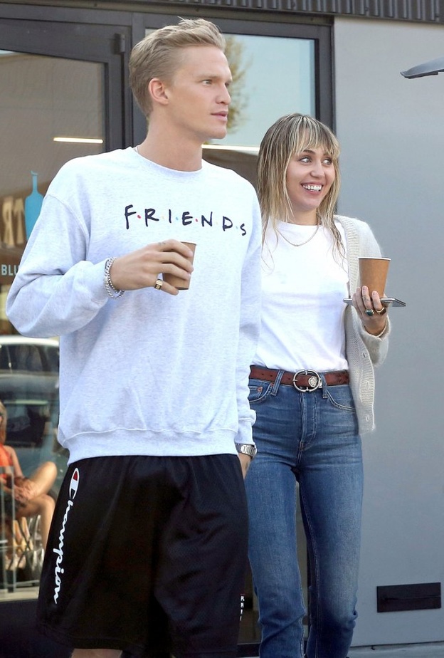 مايلي سايرس وكودي سيمبسون