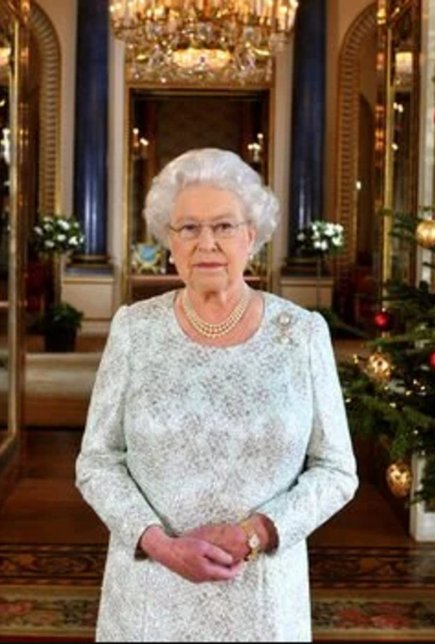 ملكة بريطانيا وكيت ميدلتون