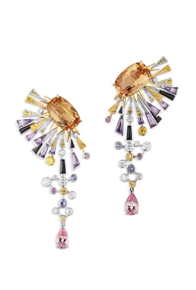 اقراط شاندلير ملونة من Chaumet