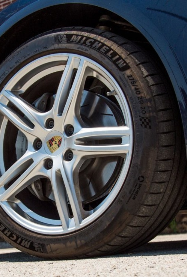 موازنة اطارات السيارة 