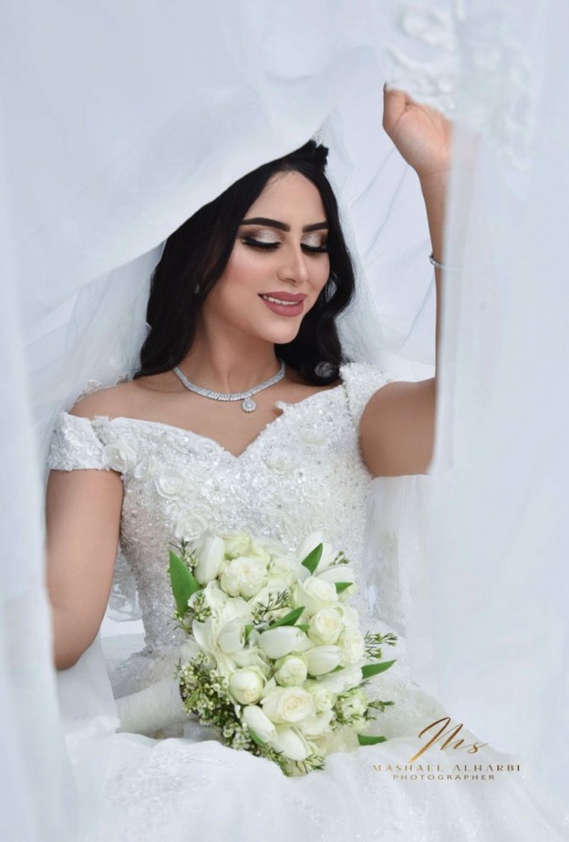 تصوير التفاصيل بكاميرا المصورة مشاعل الحربي