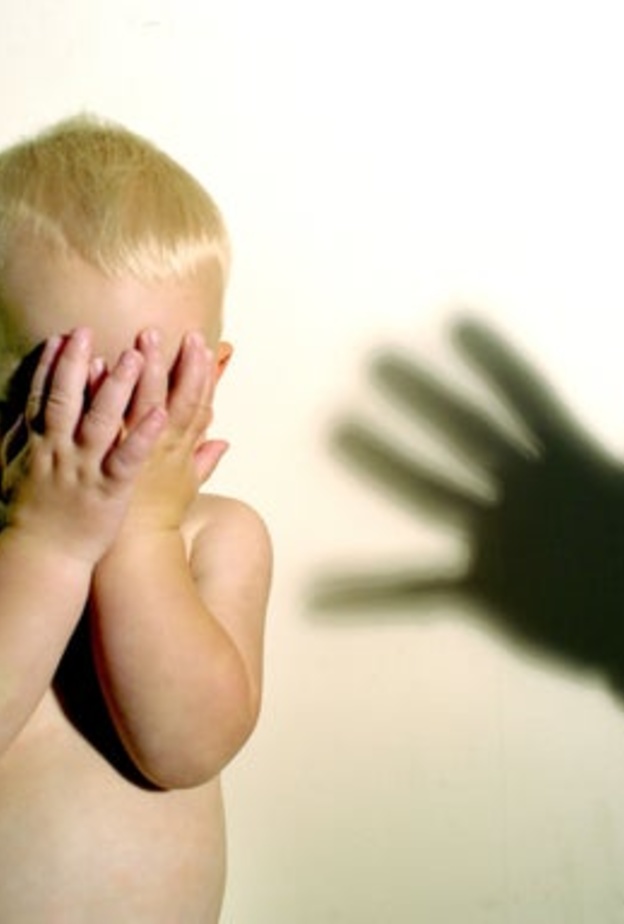 آثار الضرب على نفسية الاطفال في المستقبل