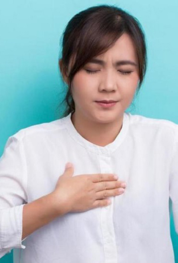  الألم المستمر في الصدر من أعراض الروماتيزم