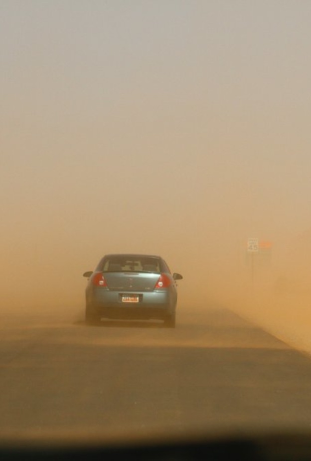  العواصف الرملية