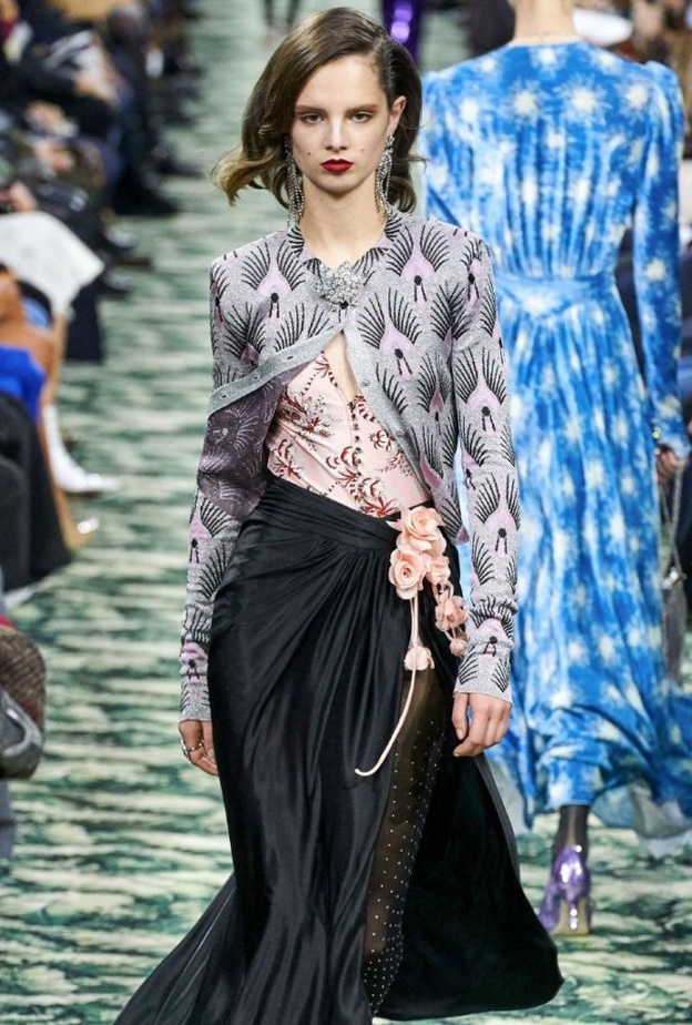 موضة التنانير الطويلة