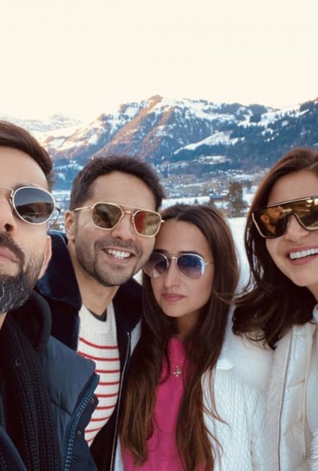 صور من عطلة أنوشكا شارما وفيرات كولي الثلجية الجديدة