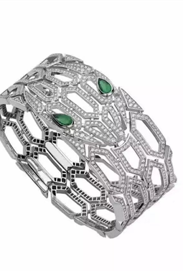  اساور عريضة مرصعة بالألماس