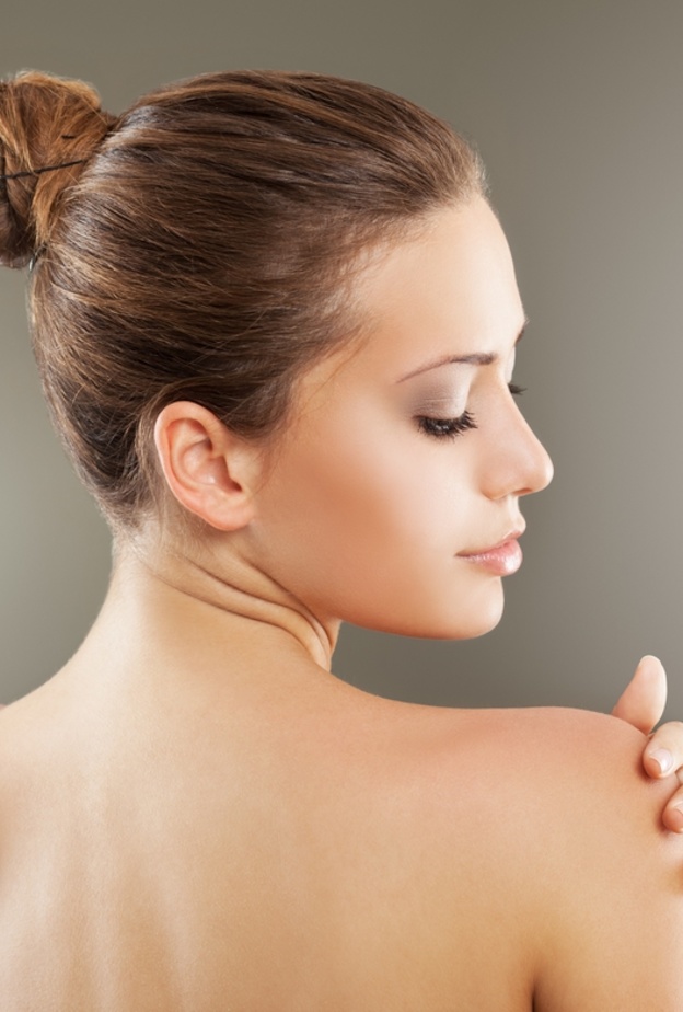 الليفة ذات الخشونة المتوسطة لازالة خلايا الجلد الميت من الجسم