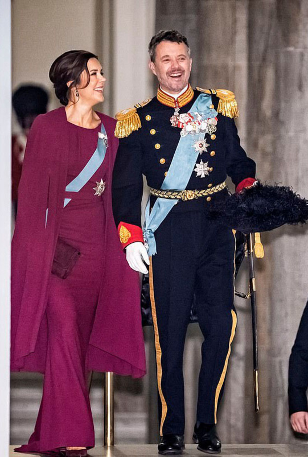 ولي عهد الدنمارك وزوجته في حفل جديد في قصر كريستيانسبورغ