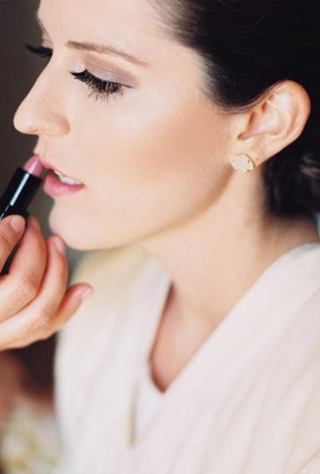 العناية بالبشرة 