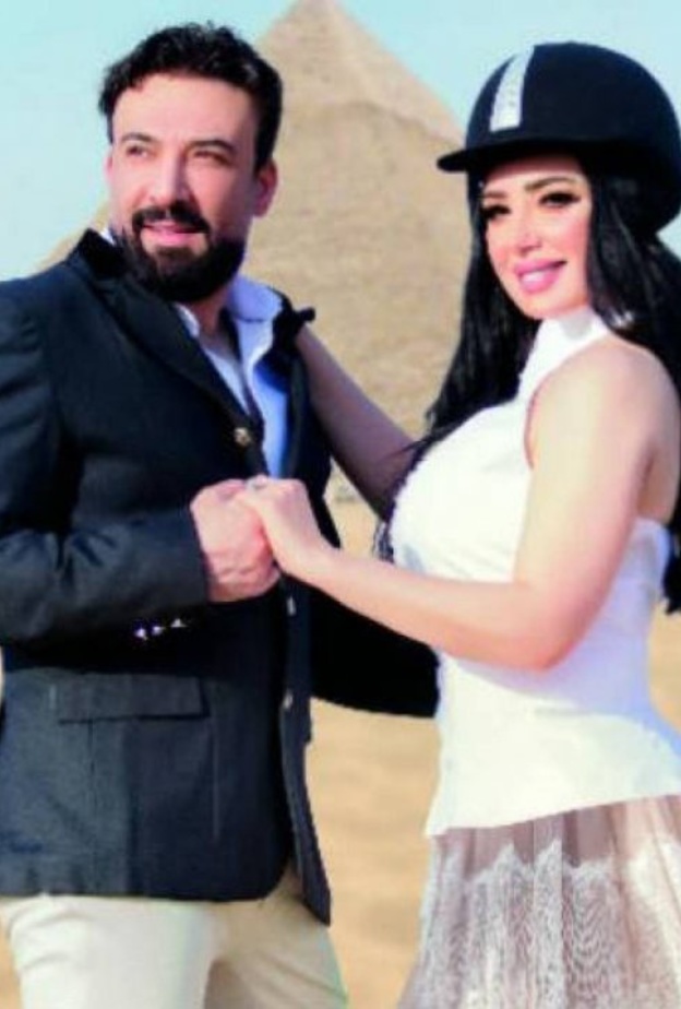  عبير صبري وزوجها