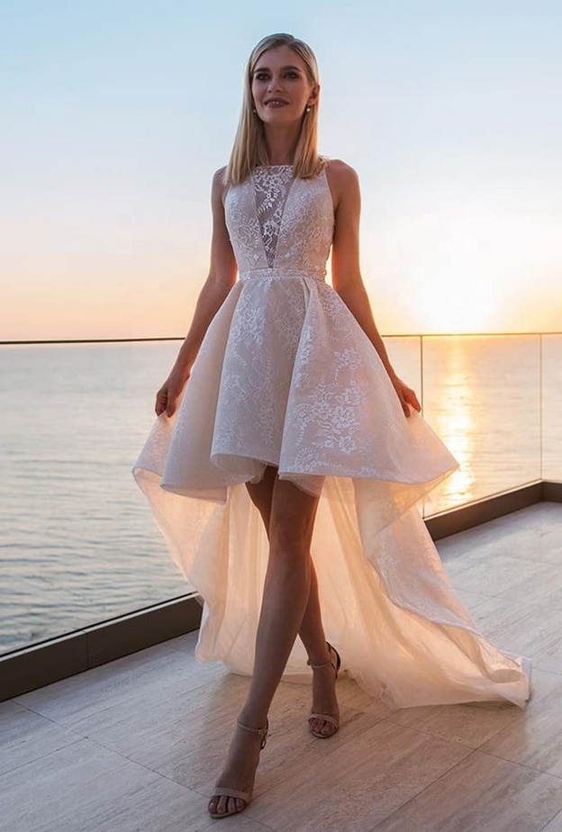 فساتين زفاف قصيرة