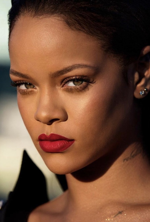 الوان احمر الشفاه على طريقة ريهانا