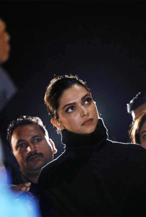 أجاي ديفجان يصف عمليات العنف بالعمل المخزي