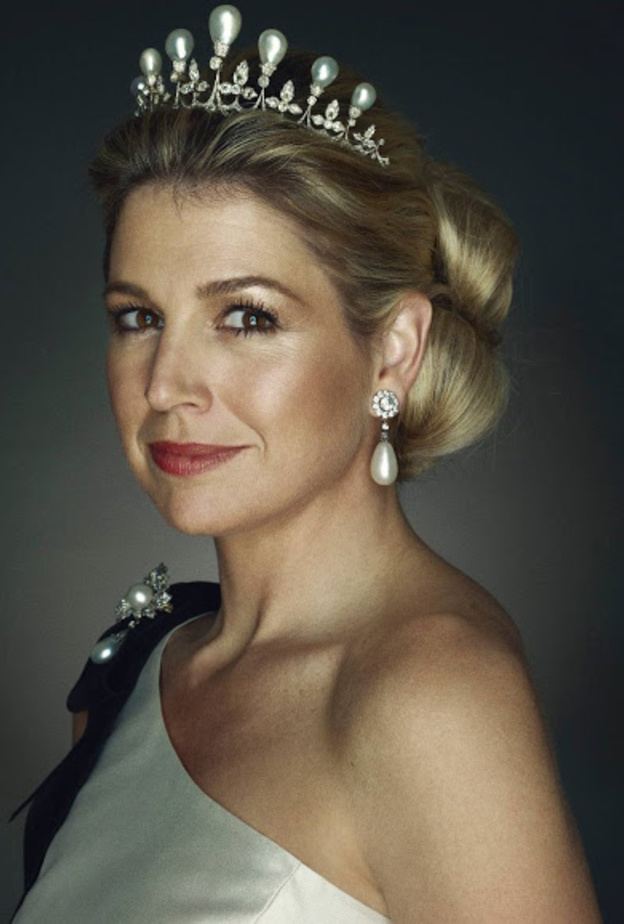 مجوهرات لؤلؤ ملكية