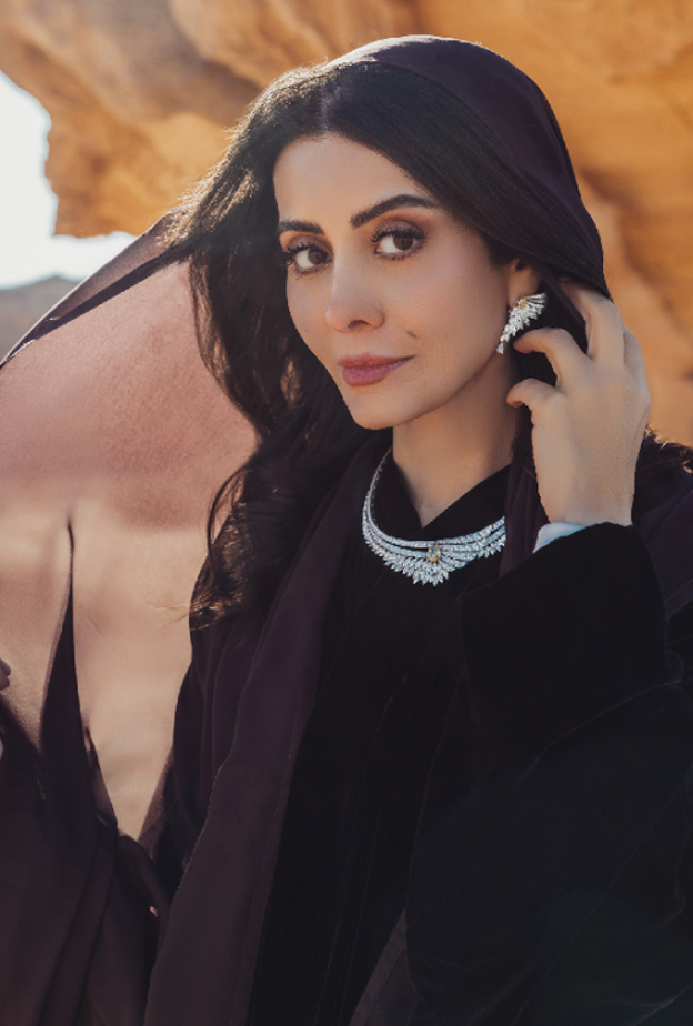 عقد وأقراط وخاتم Piaget Sunlight وسوار Possession وساعة Extremely Lady من مجوهرات بياجيه الفاخرة