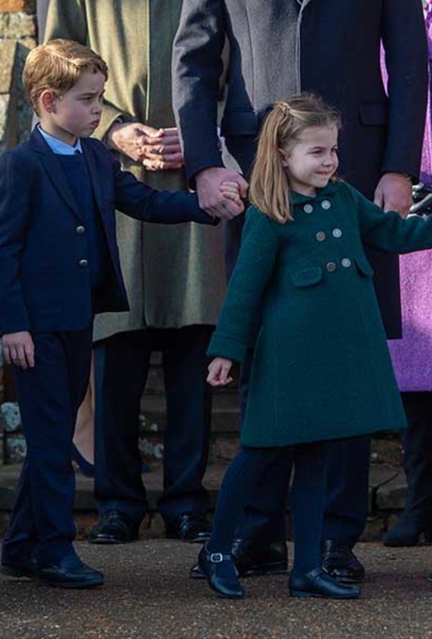 الأمير جورج والأميرة تشارلوت انضما للعائلة المالكة في ساندرينجهام