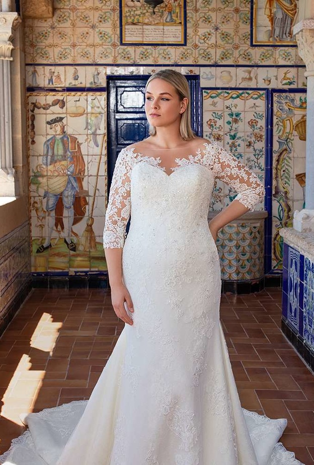 اجمل فساتين زفاف للممتلئات