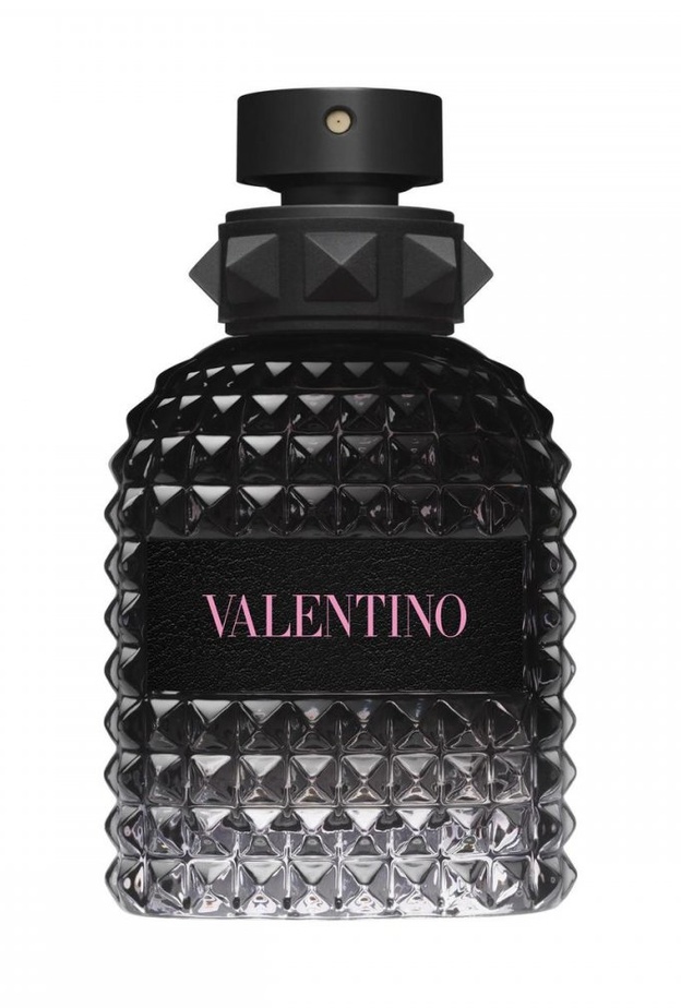 اختيرت "أدوت أكيش" في عام 2018 "عارضة العام"، 