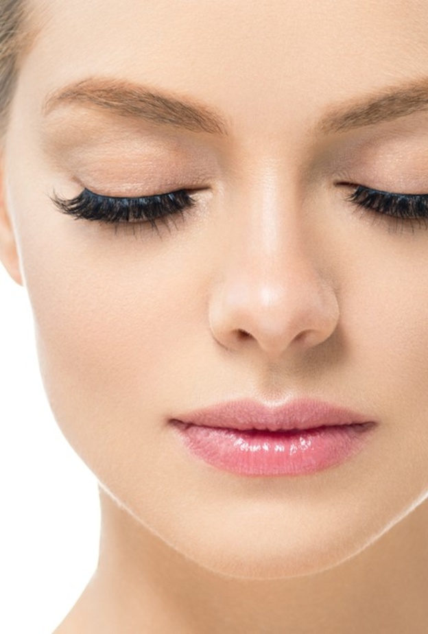 فوائد القرنفل للحواجب والرموش وطريقة استخدامه