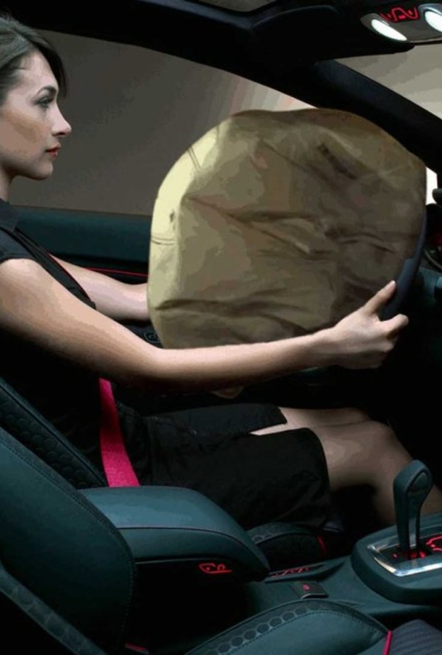 تعد الوسائد والأكياس الهوائية من أبرز وسائل الأمان والحماية لركاب المقصورة عند التعرض لخطر الحوادث والتصادمات