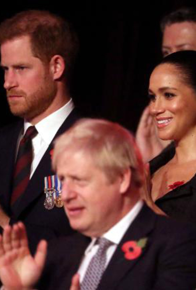 العائلة البريطانية المالكة تعقد قمة لمناقشة مصير الأمير هاري وميغان ماركل