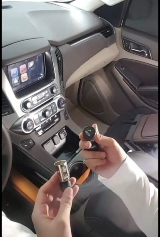 فوائد مقبس ولاعة السجائر في السيارة