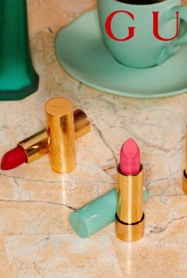 الوان احمر الشفاه