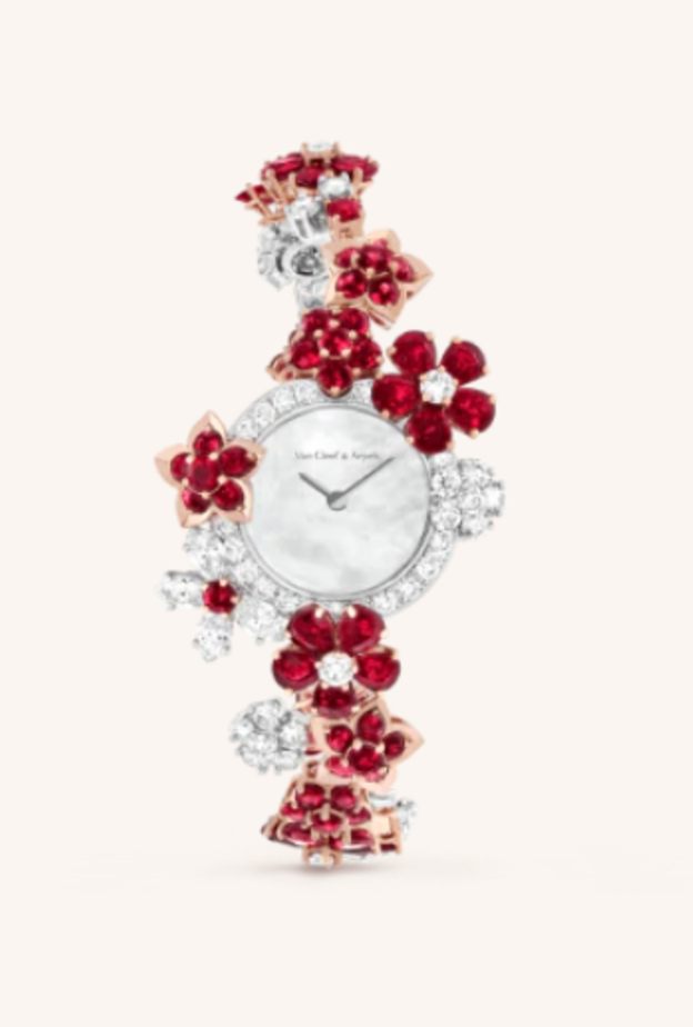 ساعة من فان كليف اند آربلز Van Cleef & Arpels