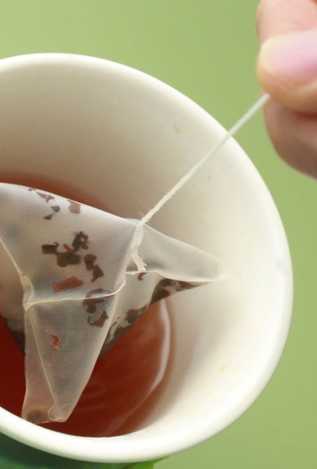 دراسة: اكياس الشاي البلاستيكية تضر بالصحة