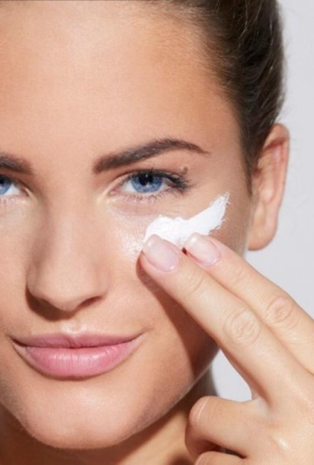  حافظي على صحة بشرتك بوضع واق الشمس