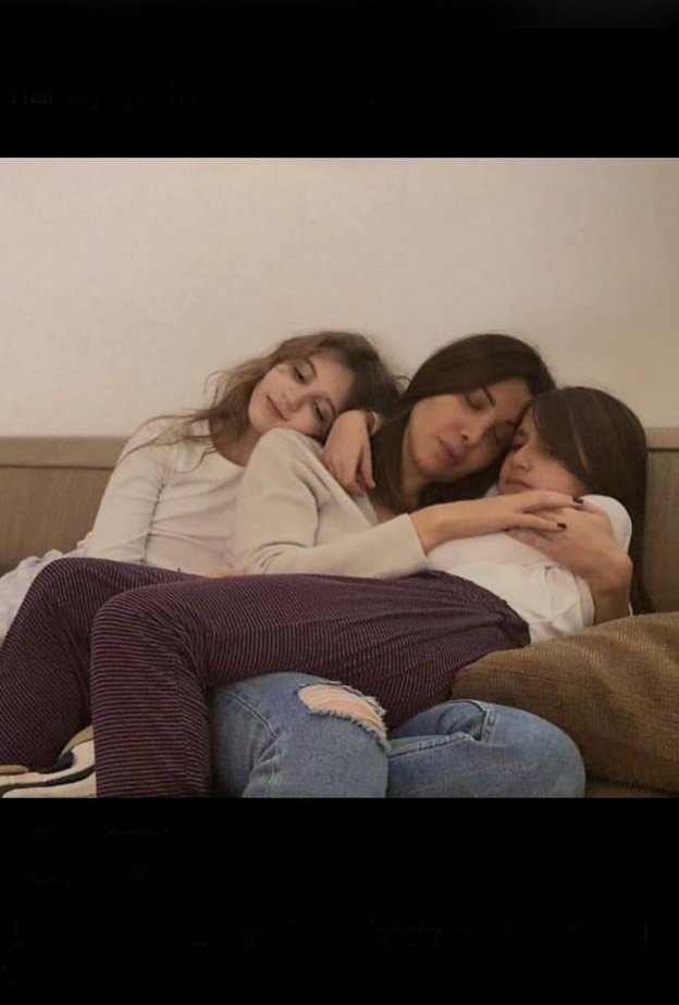 نشرت نانسي عجرم أول صورة لها برفقة ابنتيها بعد الحادثة التي تعرضت إليها مؤخراً