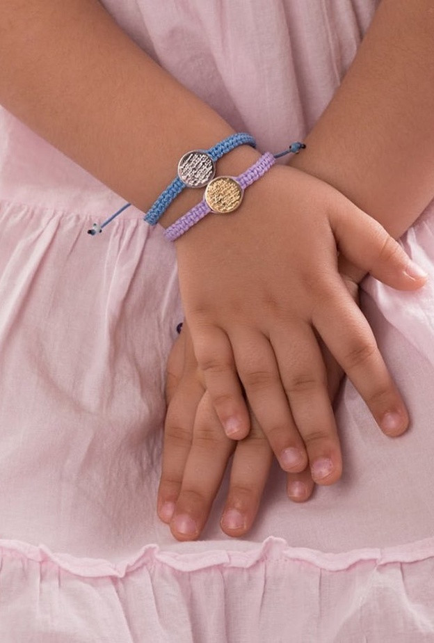  سوار خيوط بتعليقة من Azha Workshop