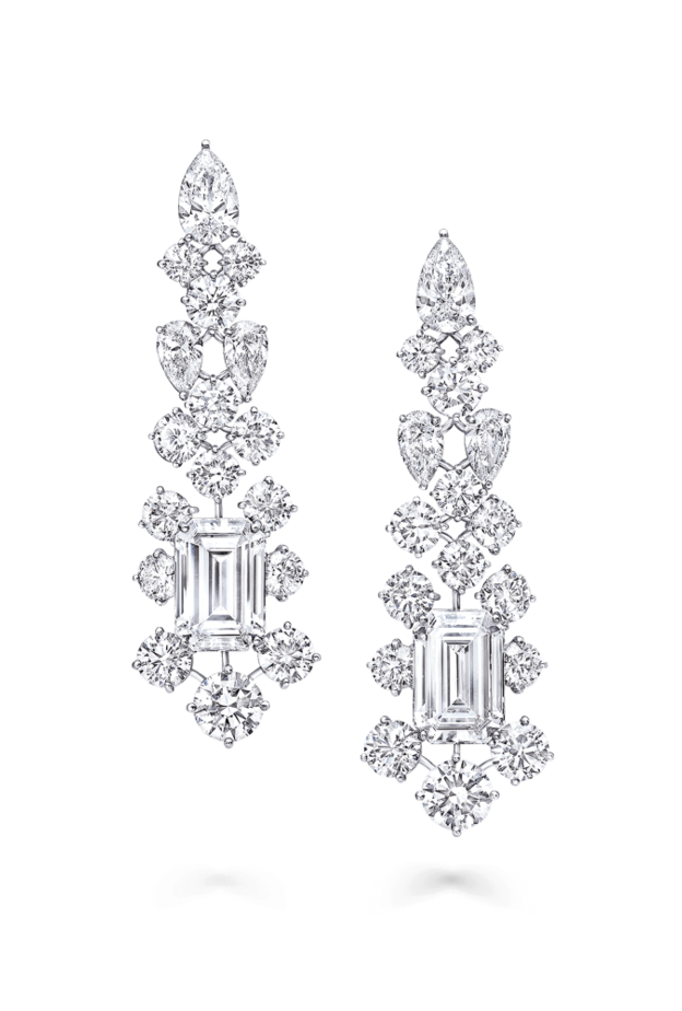 اقراط على شكل ثريات للعروس من دار Bvlgari 