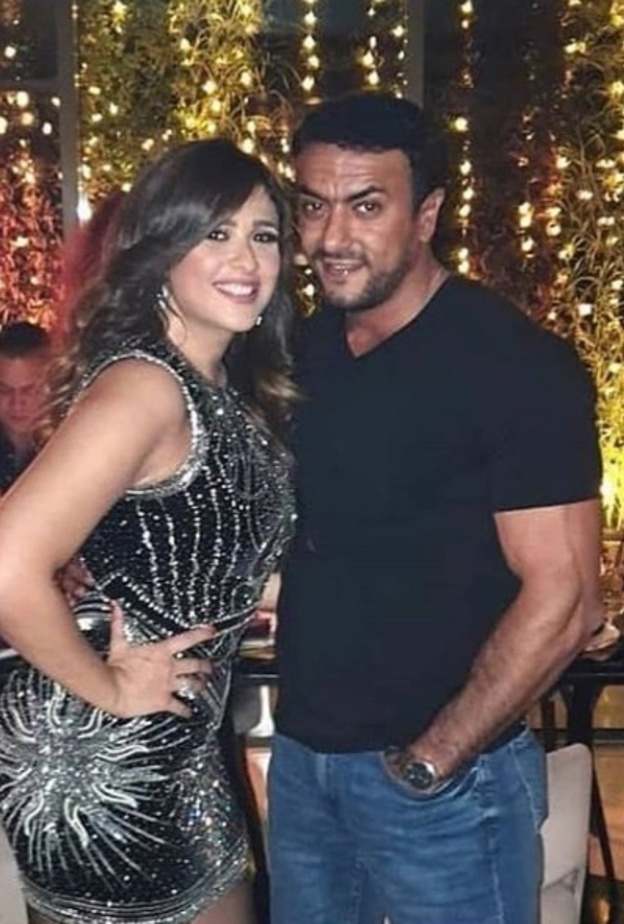 ياسمين عبد العزيز و أحمد العوضي حديث السوشيال ميديا 