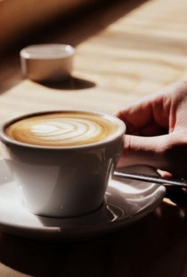 فوائد شرب القهوة أكثر من أضرارها