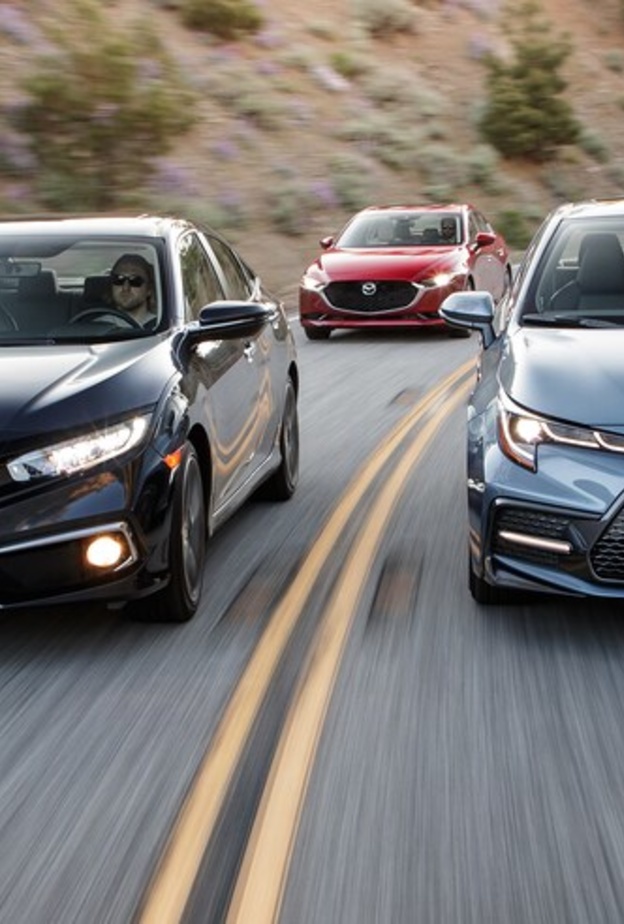 سيارات هوندا سيفك تويوتا كورولا ومازدا3