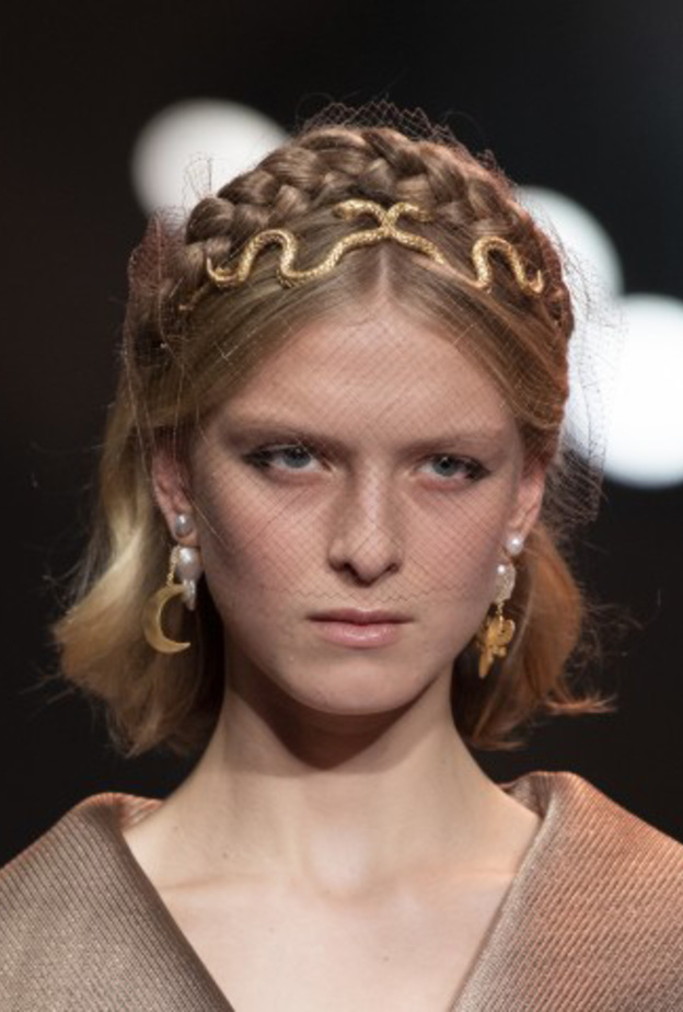 تسريحات شعر بسيطة