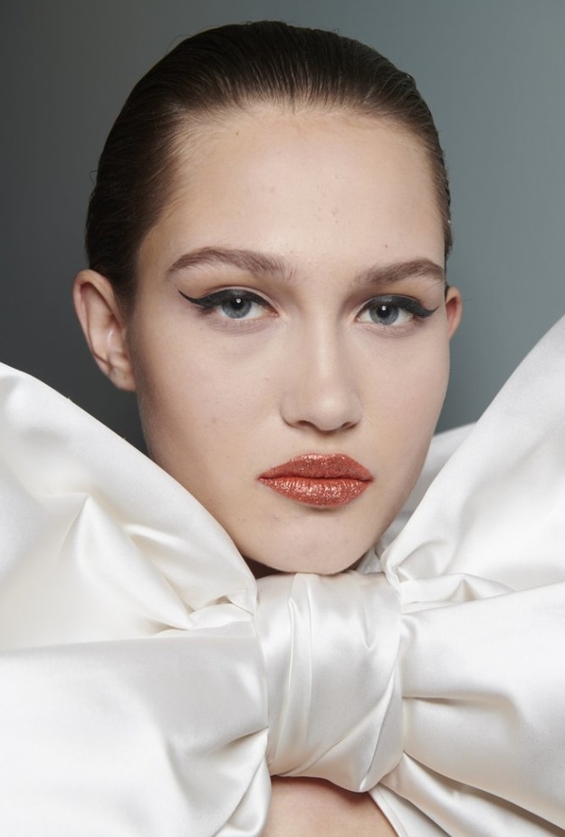 الوان احمر الشفاه من باريس