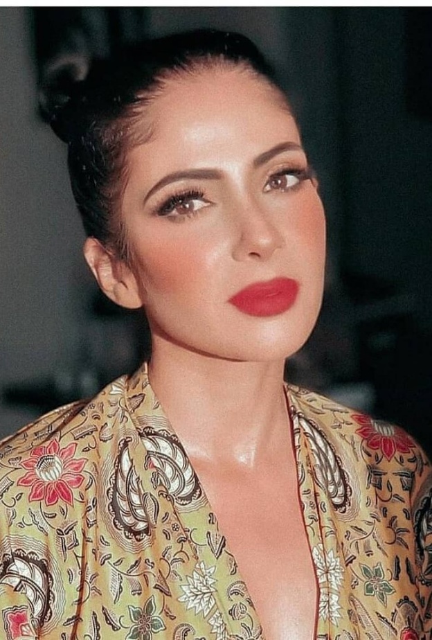  منى زكي تخضع لجلسة تصوير جديدة